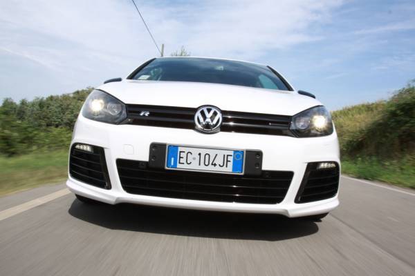 Golf R, davvero aRRapante! Golf R, davvero aRRapante!