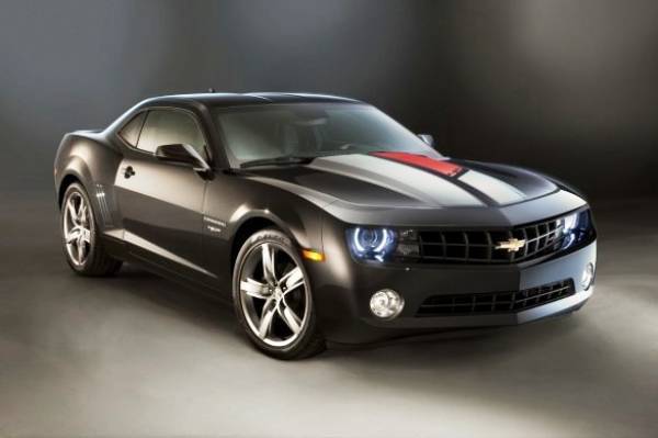 Chevrolet Camaro 2012, festeggia il 45°