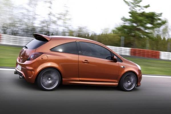 Opel Corsa OPC Nürburgring Edition, nuove foto