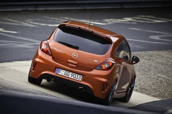 Opel Corsa OPC Nürburgring Edition, nuove foto