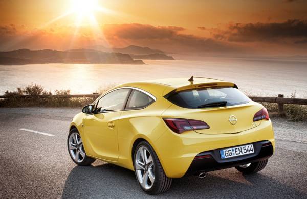 Opel Astra GTC, telaio meccatronico ad alte prestazioni