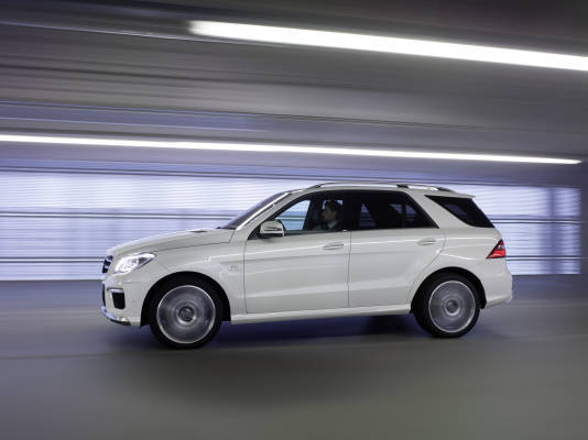 Mercedes-Benz ML 63 AMG, V8 biturbo da 525 cv