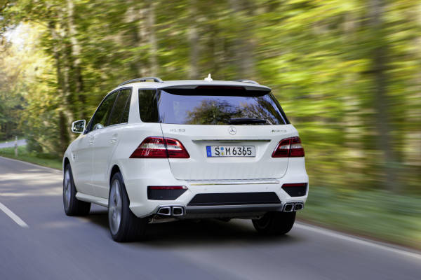 Mercedes-Benz ML 63 AMG, V8 biturbo da 525 cv