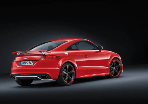 Audi TT RS Plus: le immagini