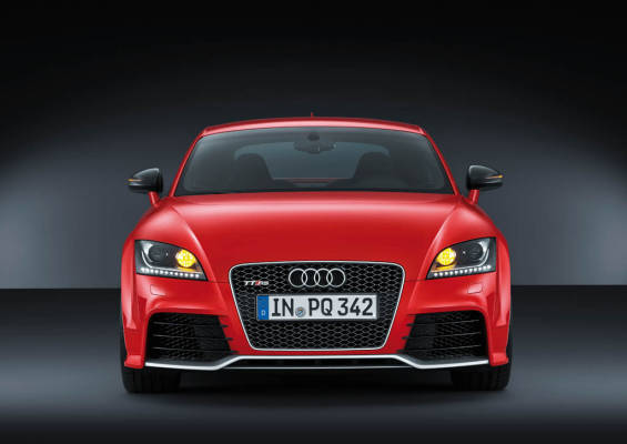 Audi TT RS Plus: le immagini