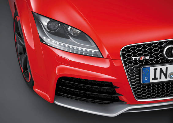 Audi TT RS Plus: le immagini