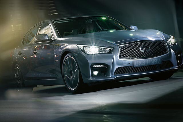 Infiniti Q50, test su strada