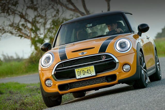 MINI Cooper e Cooper S 2014, primo test su strada della terza generazione