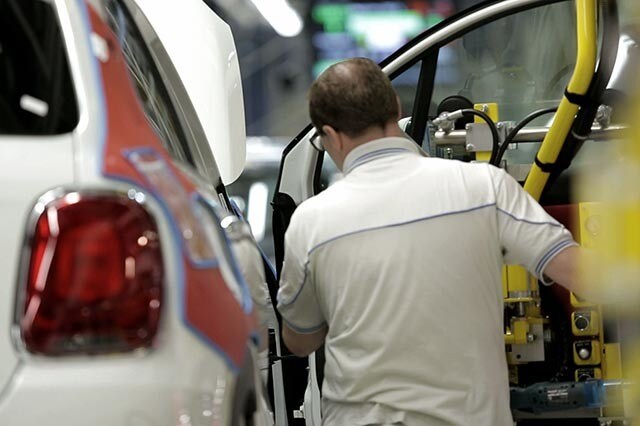 Fiat 500X augura buon anno con Lucio Dalla