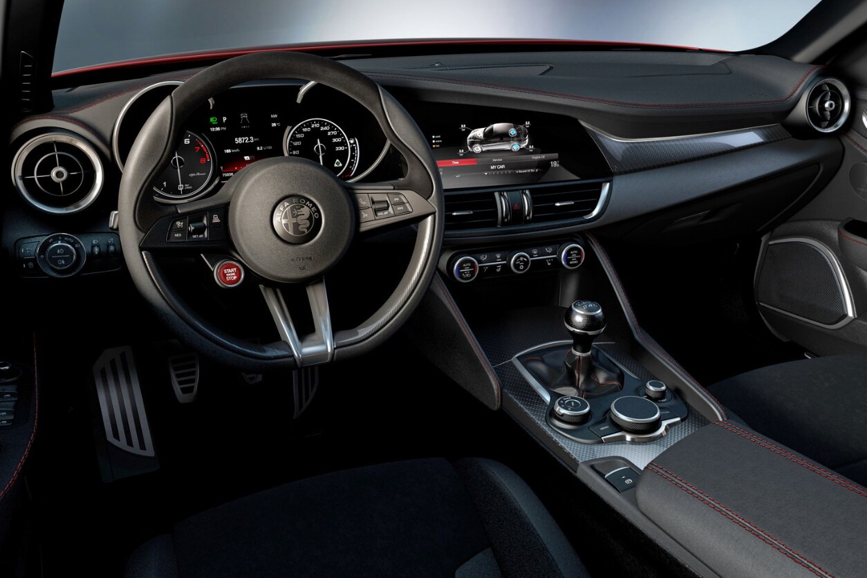 Alfa Romeo Giulia, gli interni