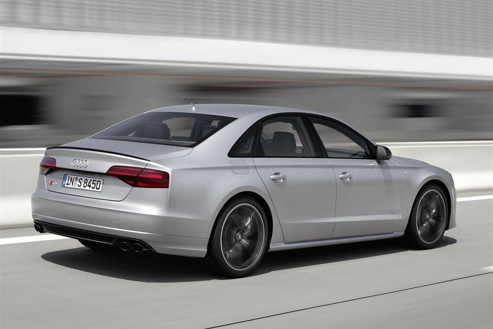 Audi S8 plus, V8 4.0 da 605 cavalli