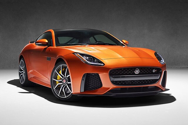 Jaguar F-Type SVR promette i 320 km/h
