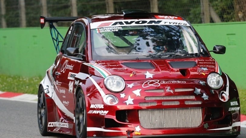 abarth-500-con-il-cuore-del-cinquone-romeo-ferraris_810x456.jpg