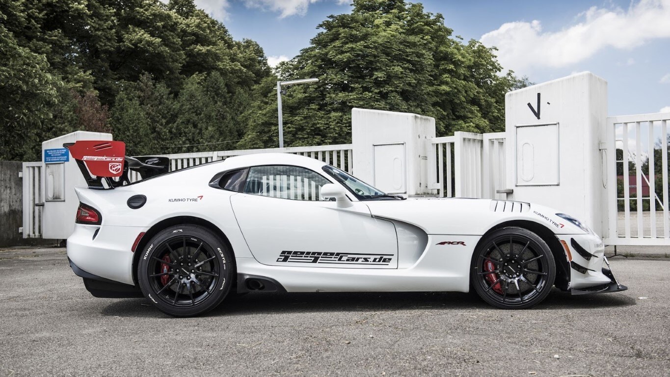 Viper ACR, GeigerCars pompa il V10: foto