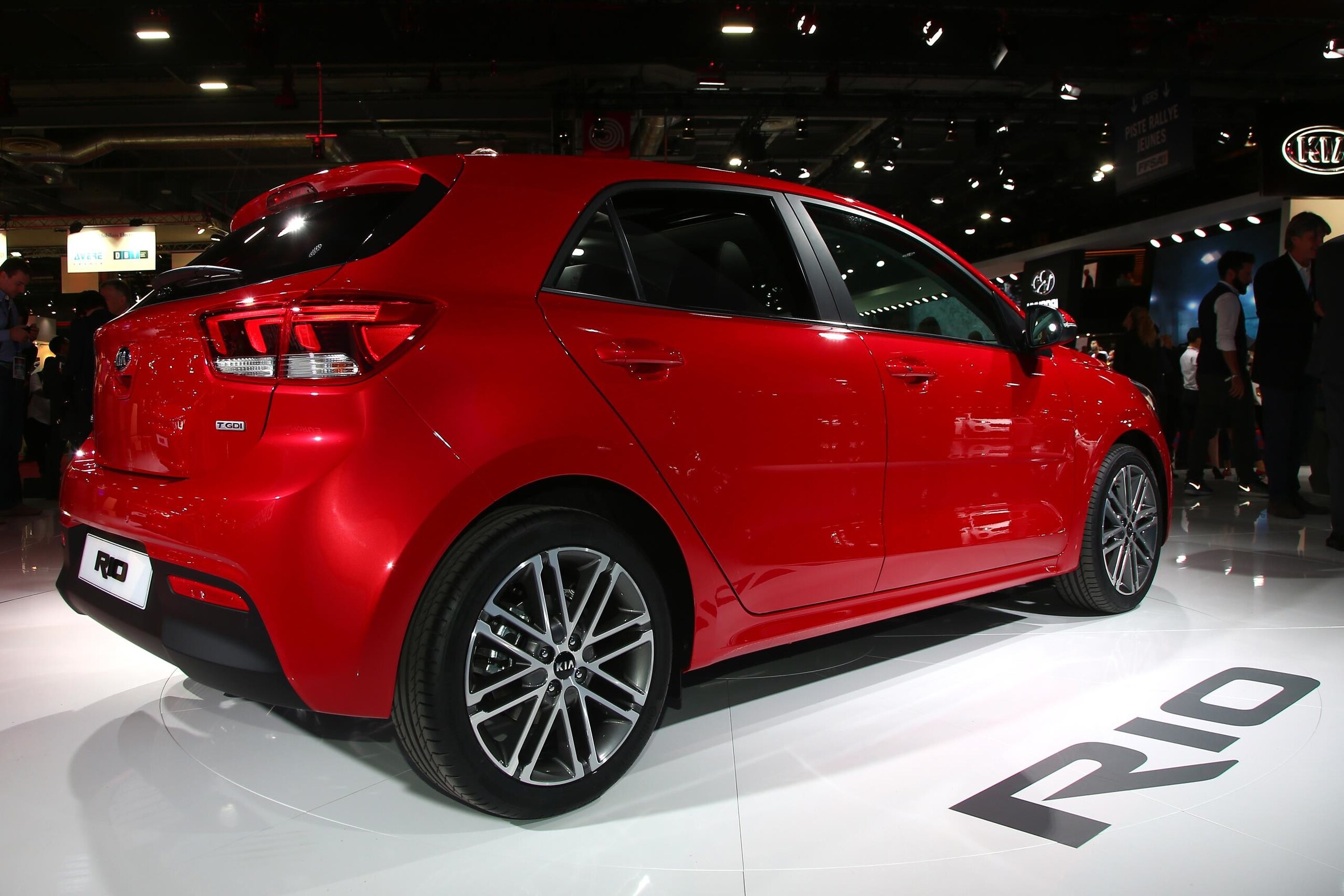 Nuova Kia Rio al Salone di Parigi 2016, le foto