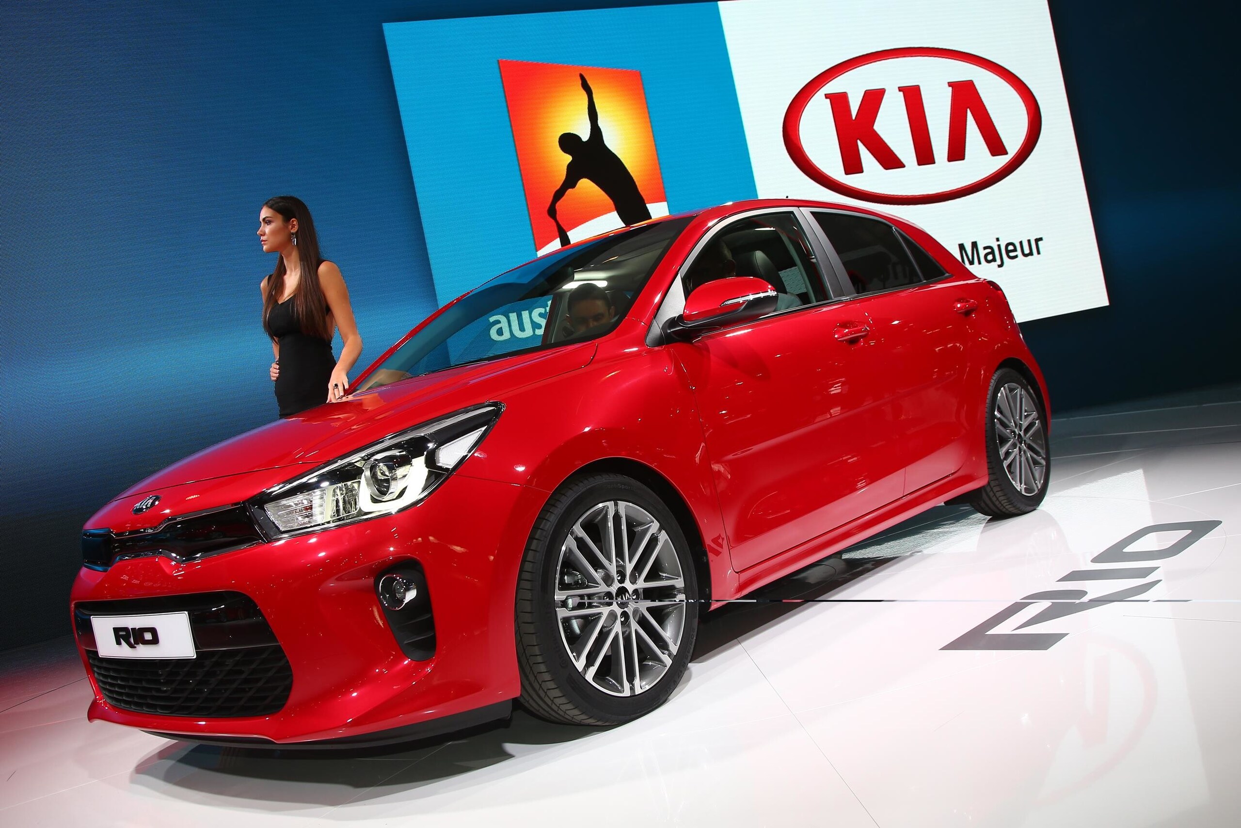 Nuova Kia Rio al Salone di Parigi 2016, le foto
