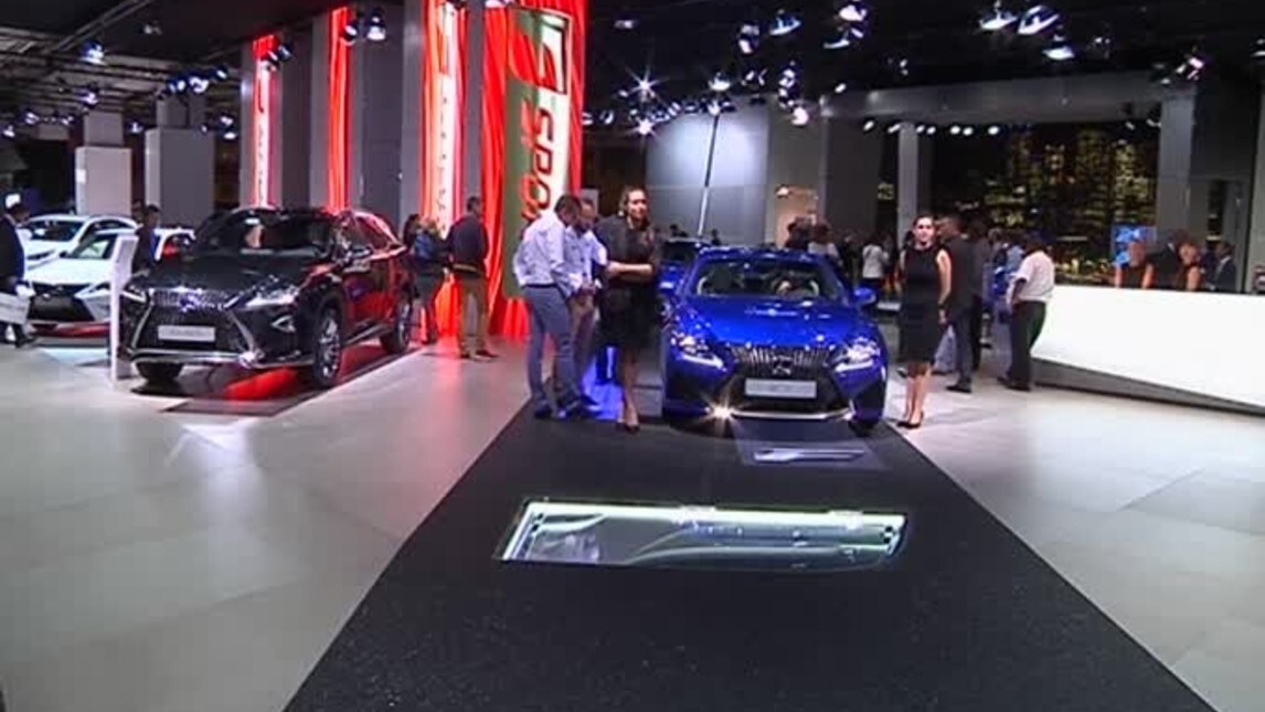 Lexus LC 500 H al Salone di Parigi 2016