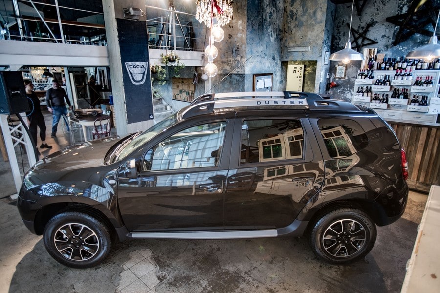 Dacia Duster Black Shadow: foto e prezzi