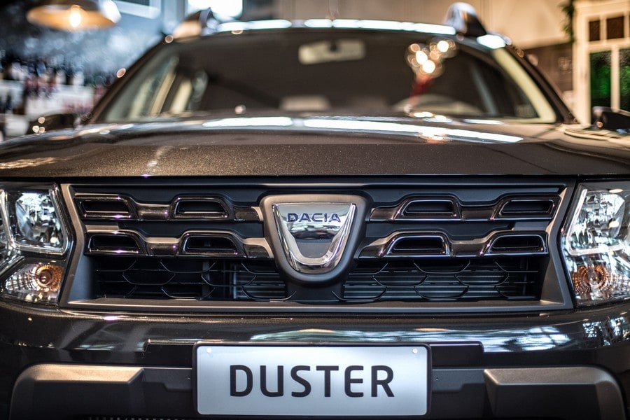 Dacia Duster Black Shadow: foto e prezzi
