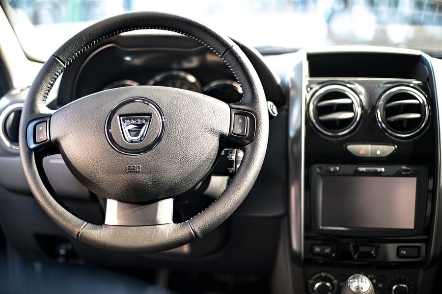 Dacia Duster Black Shadow: foto e prezzi