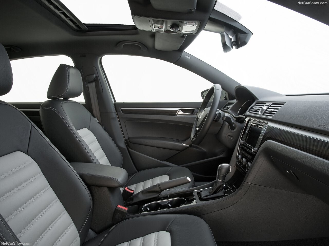 Volkswagen Passat GT concept: foto