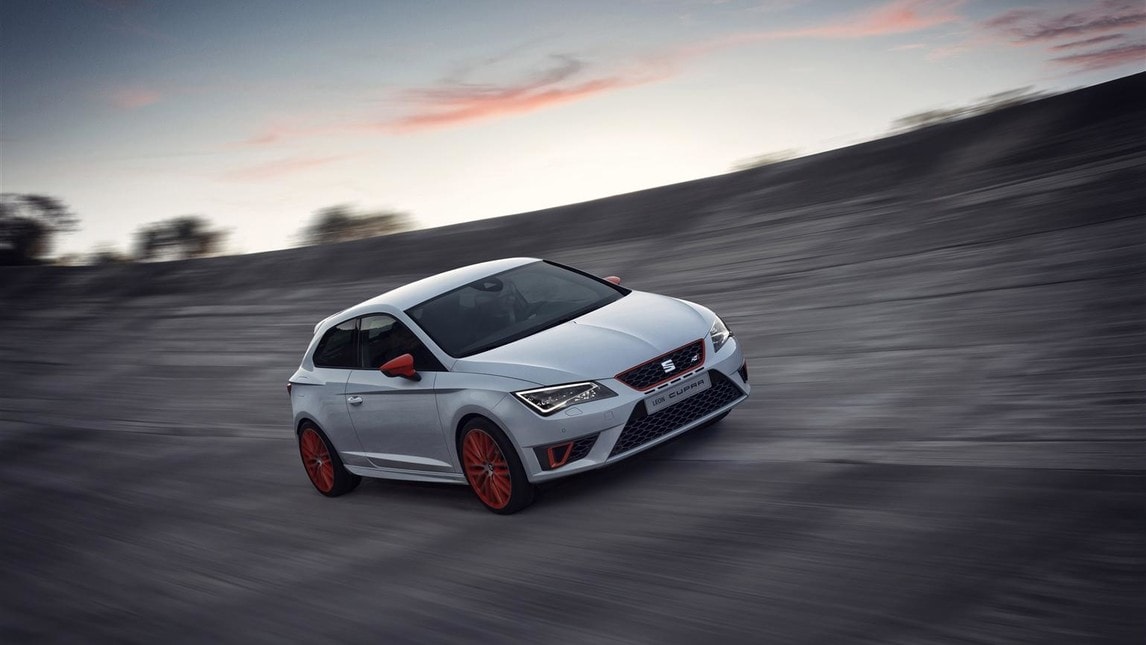 Seat alza il tiro: la nuova Leon Cupra avrà 300 cv