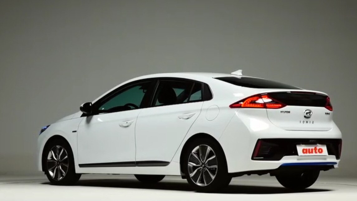 Hyundai Ioniq, tripletta green: la prova su strada