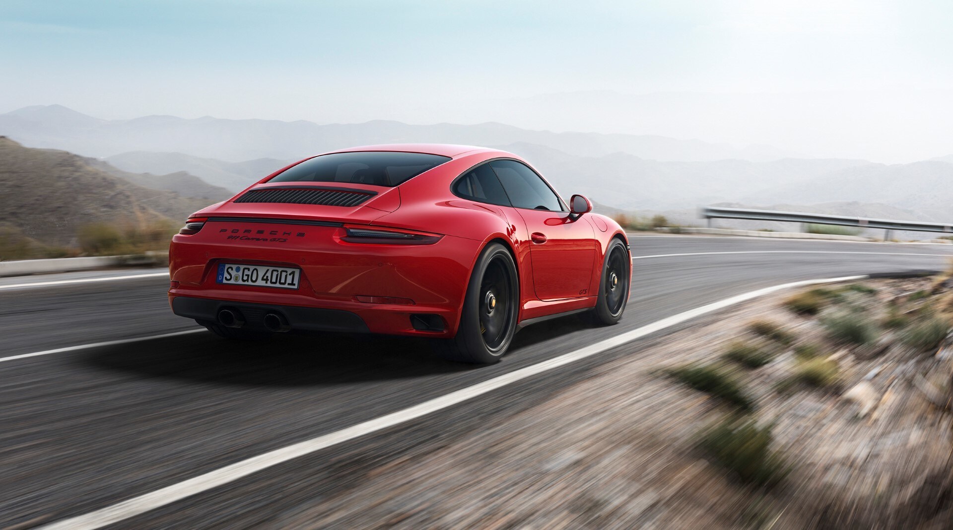 Porsche 911 GTS, le foto