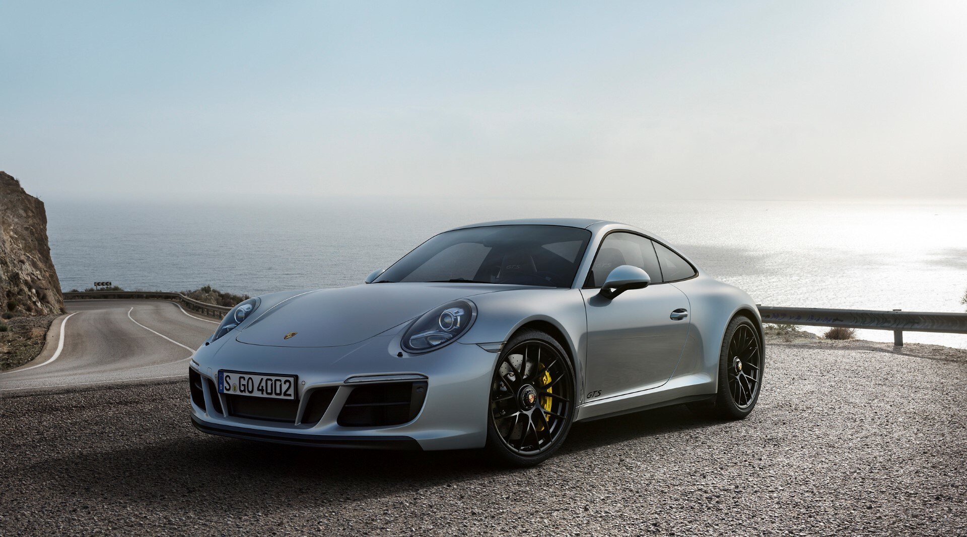 Porsche 911 GTS, le foto