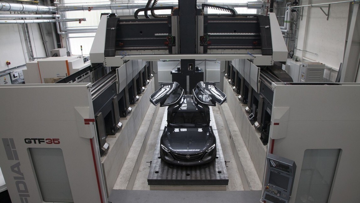 Opel, i 50 anni del design center