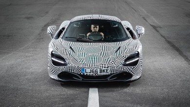 McLaren BP23, su strada i primi muletti su base 720S