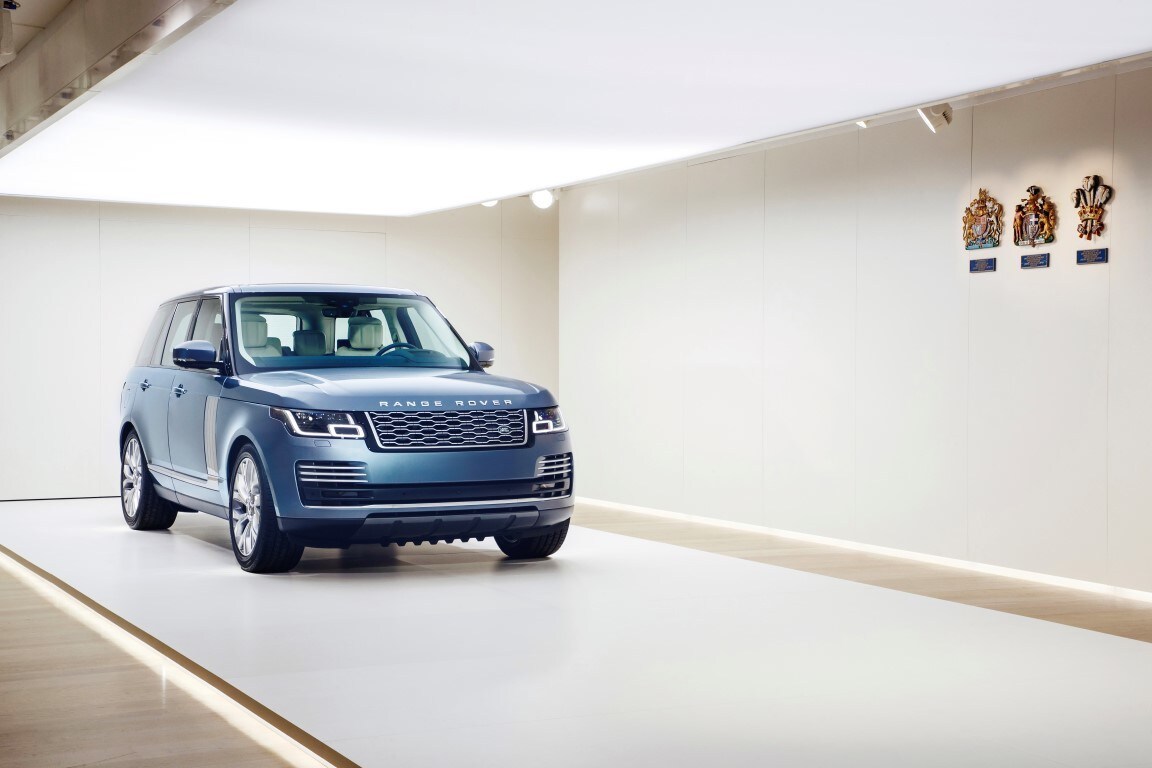 Range Rover 2018: la regina dei suv ora ibrida plug-in