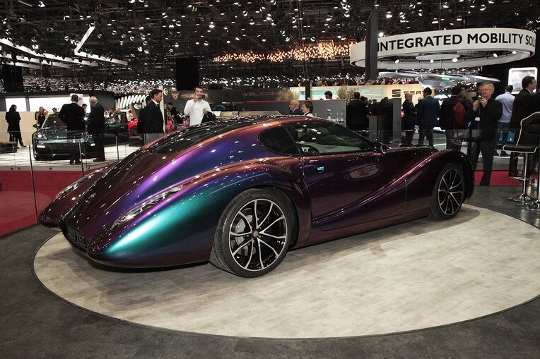 Eadon Green Zeclat, cuore Corvette e vestito vintage