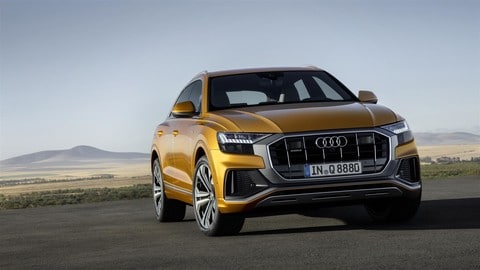 Audi Q8, un tuffo tra i maxi suv sportivi