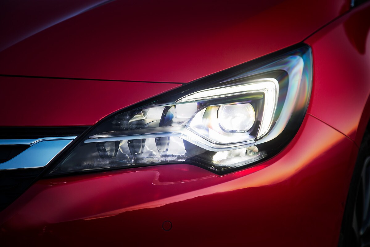 La magia degli IntelliLux Opel