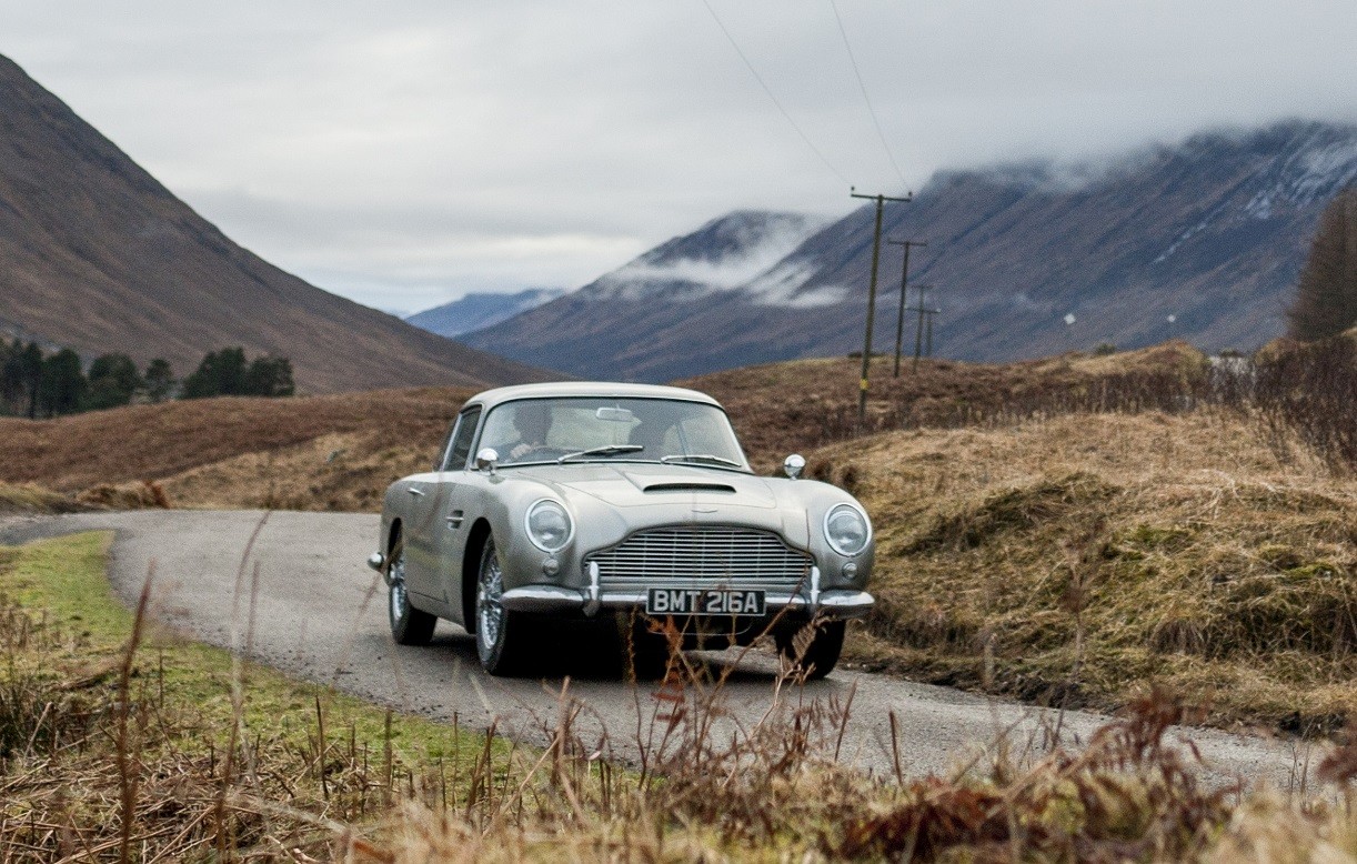 Aston Martin DB5, da Goldfinger la storia Continua(tion)