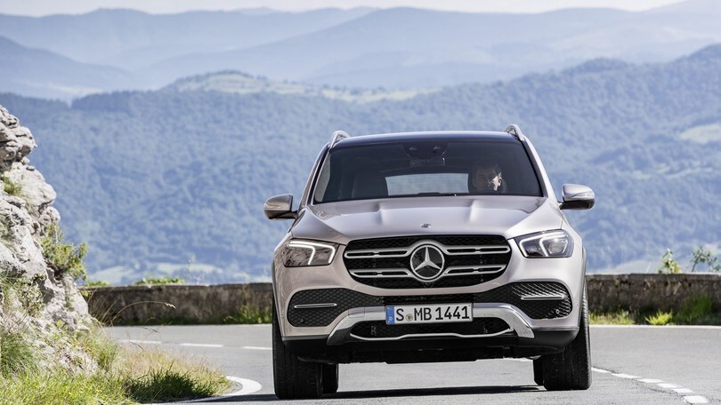 Nuova Mercedes GLE: foto