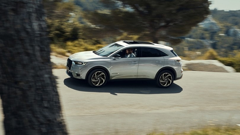 DS 7 Crossback E-Tense: foto