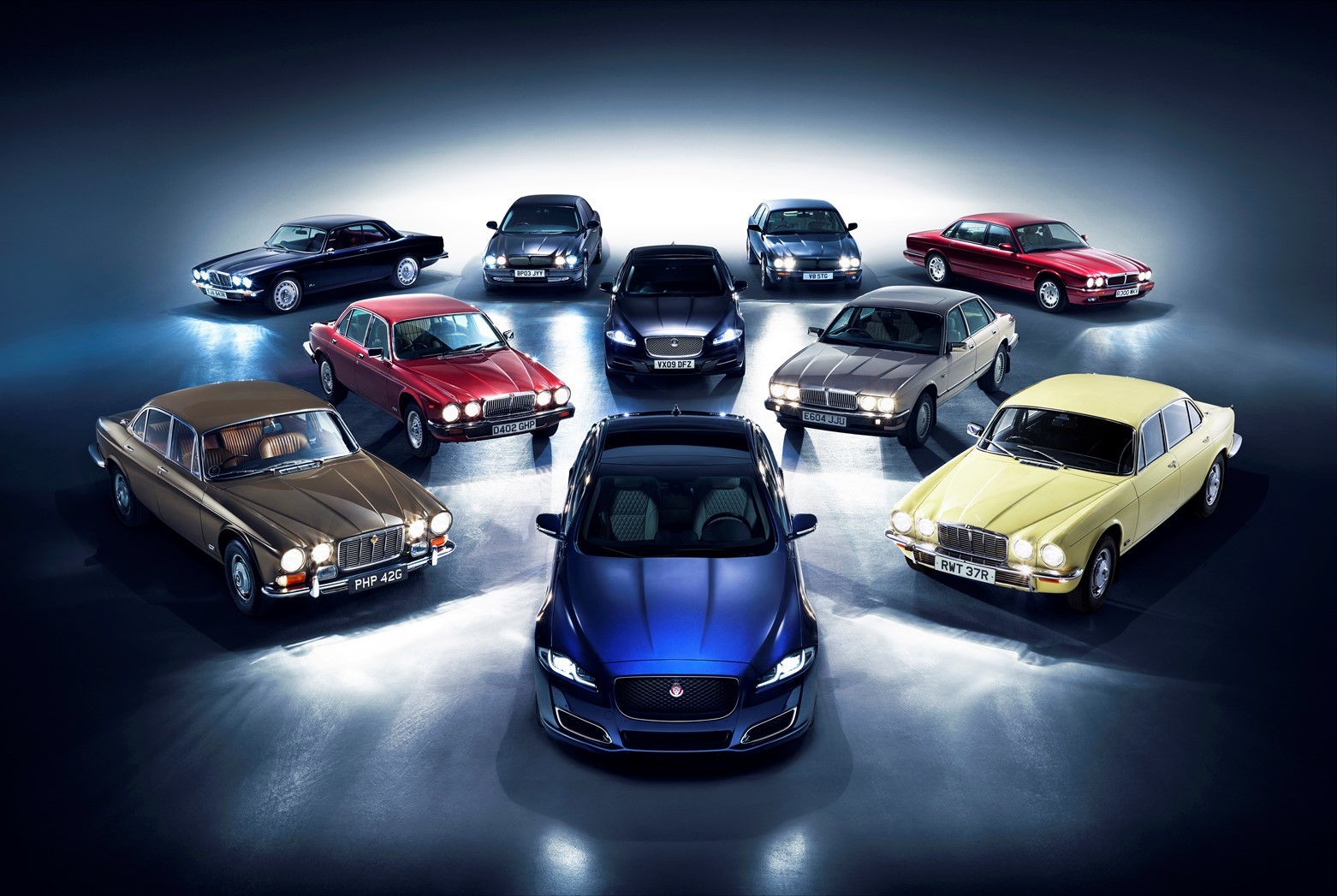 Jaguar celebra i 50 anni della ammiraglia XJ: foto