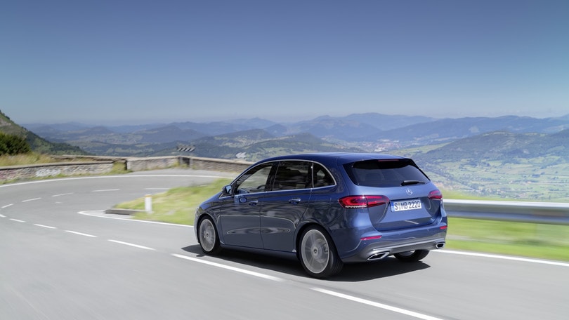 Mercedes Classe B 2018: le foto