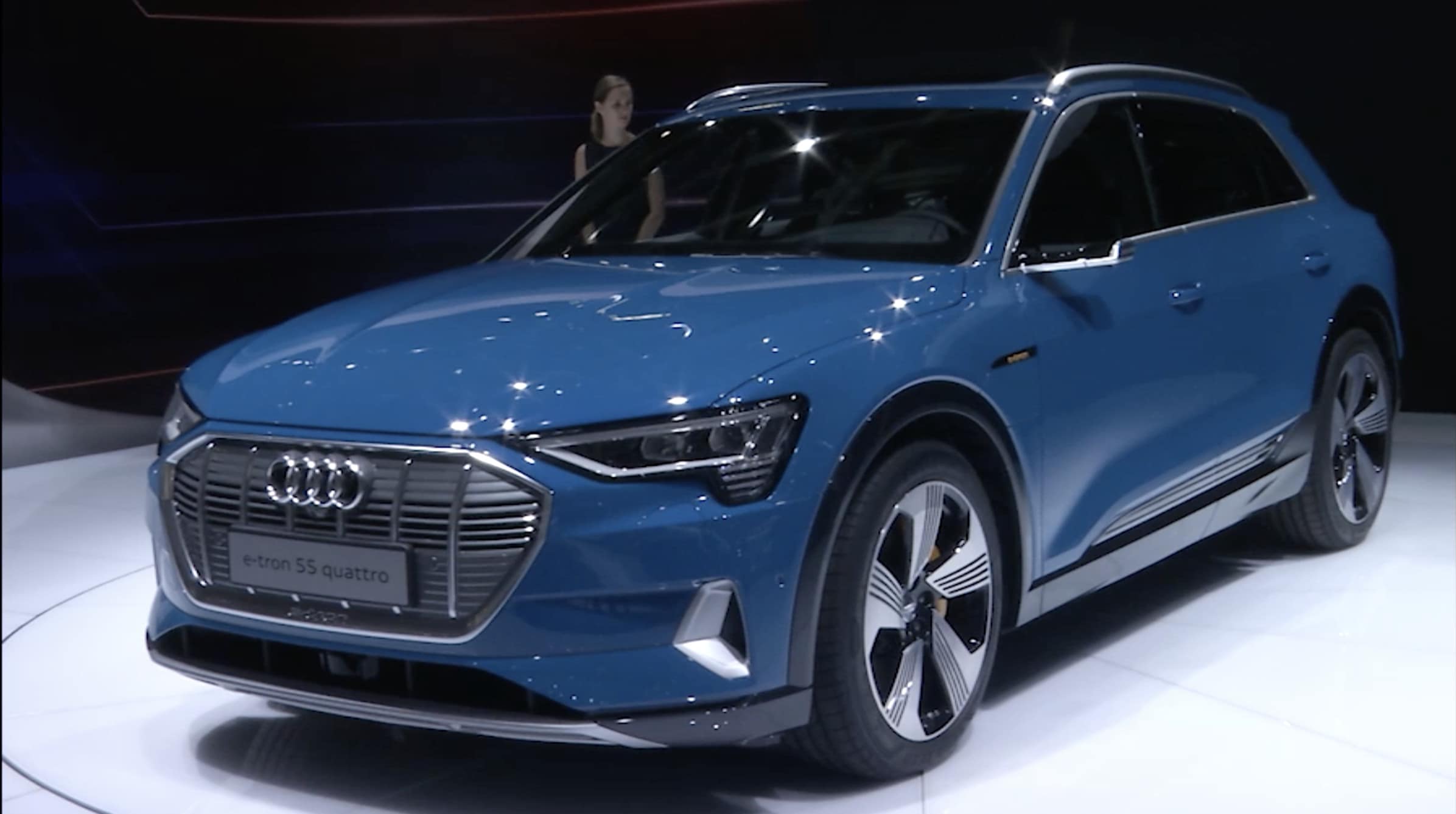 Mondial dell'auto di Parigi, AUDI e-tron: video