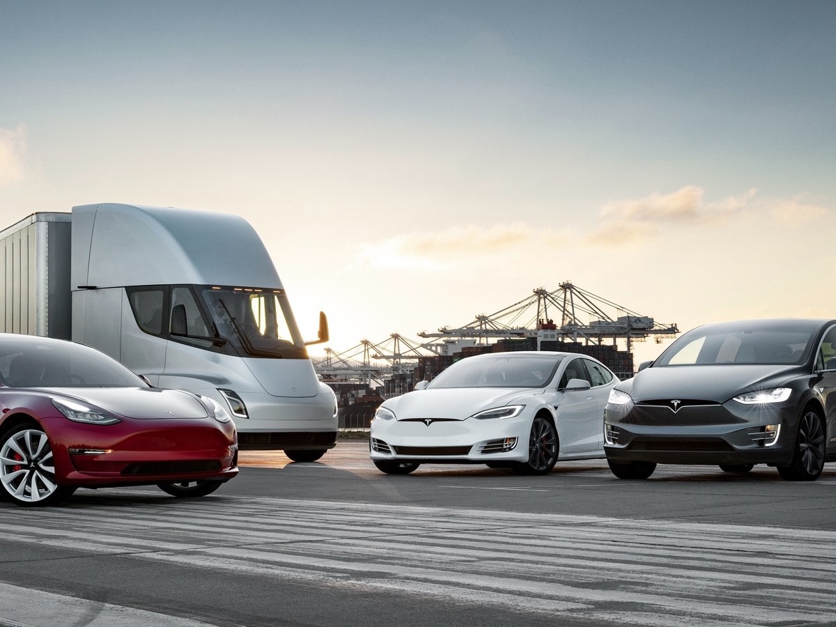 Tesla aggiorna il software