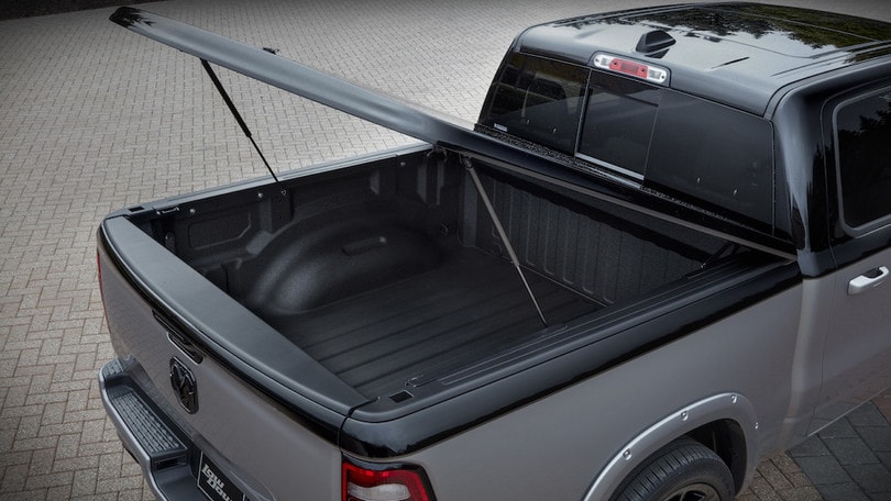 RAM 1500 Rebel e Low Rider: foto