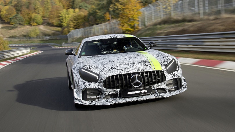 Mercedes-AMG GT R Pro, prestazioni da pista