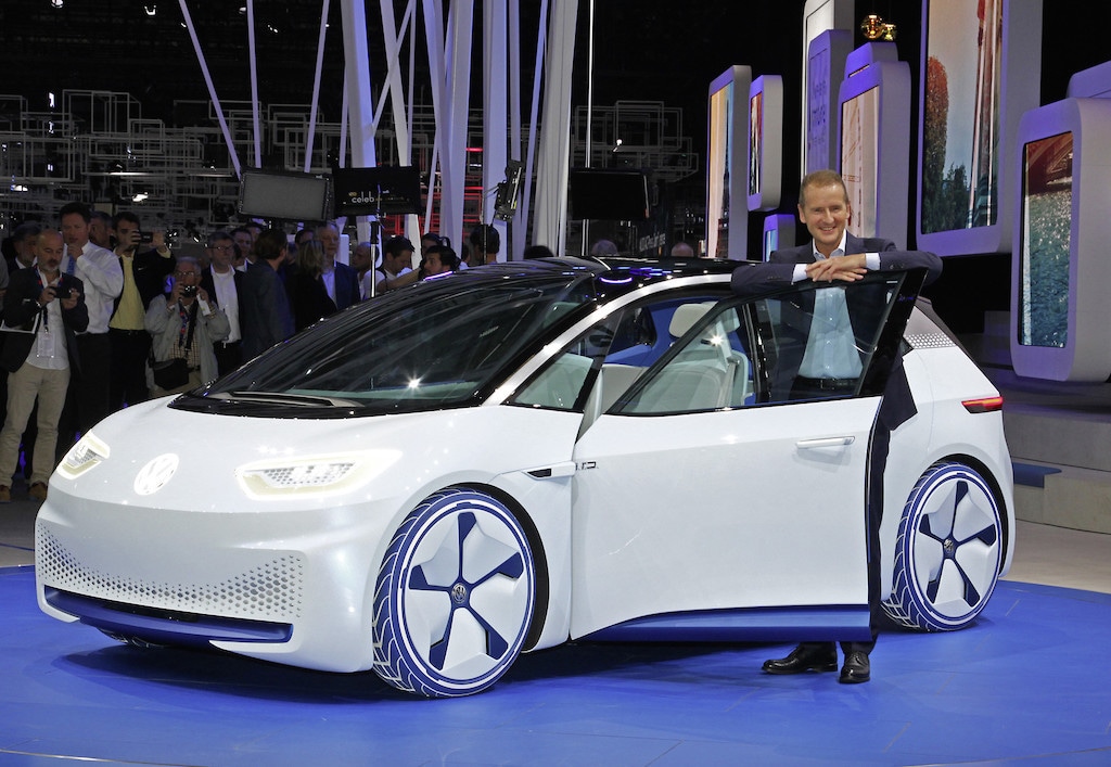 Volkswagen a tutto elettrico: nel 2033 l'estinzione delle auto convenzionali