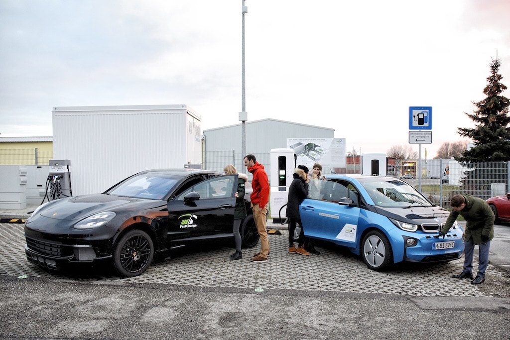 Porsche e BMW, ricarica ultraveloce con FastCharge