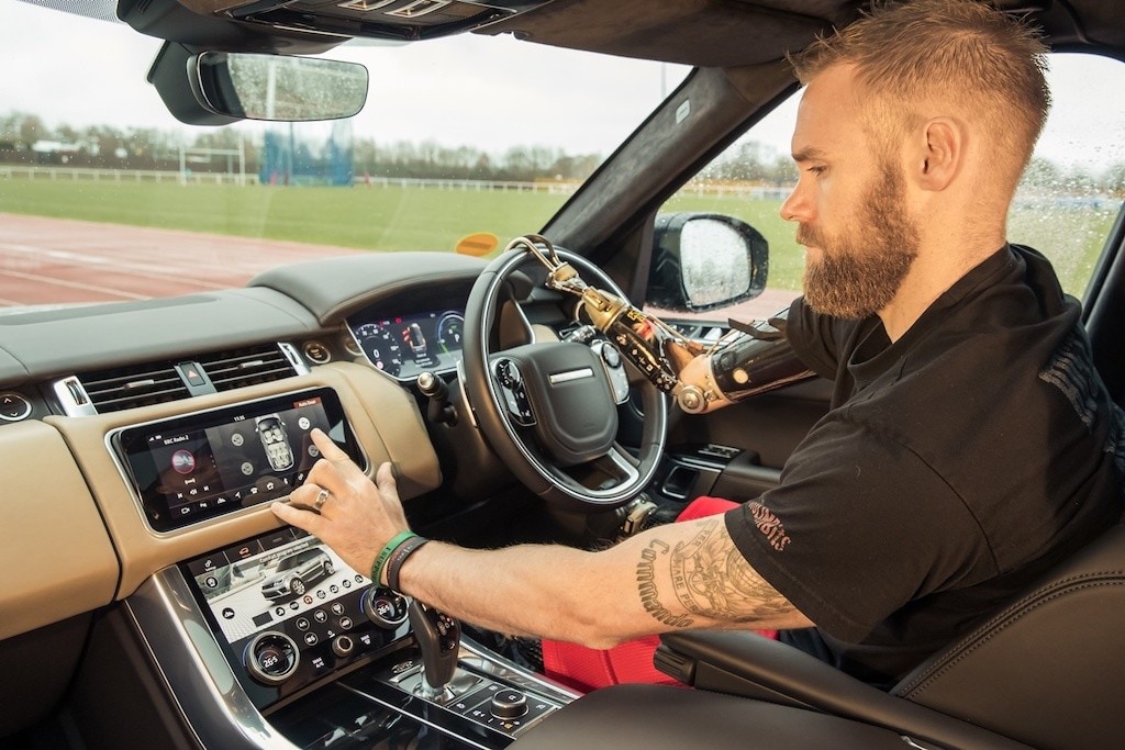 Jaguar-Land Rover, portiere hi-tech con Mobility