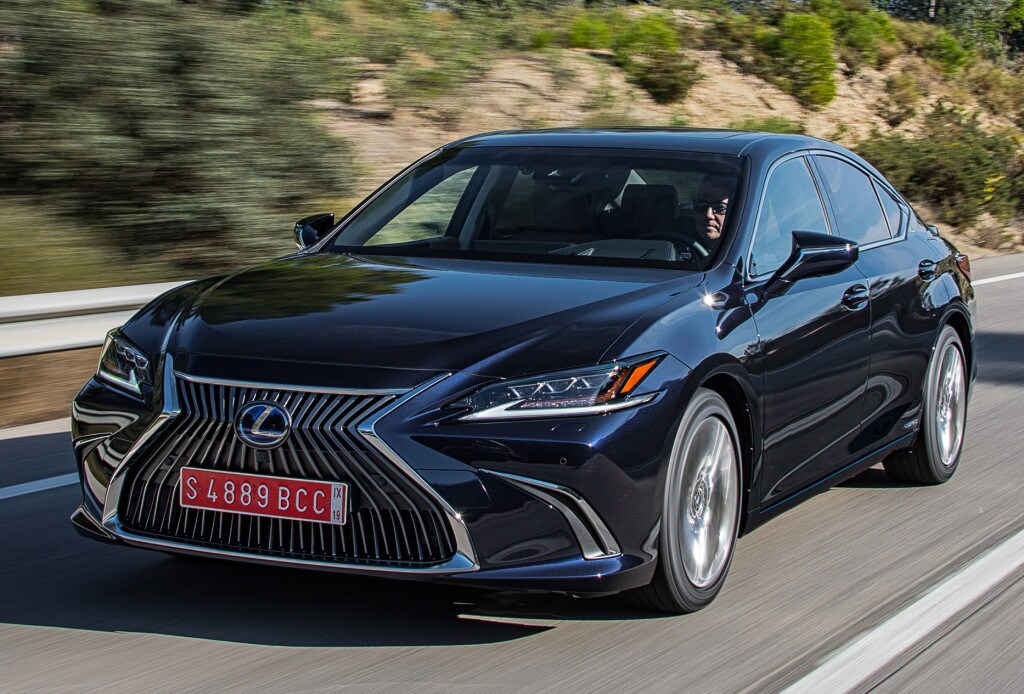 Lexus ES, la prova completa
