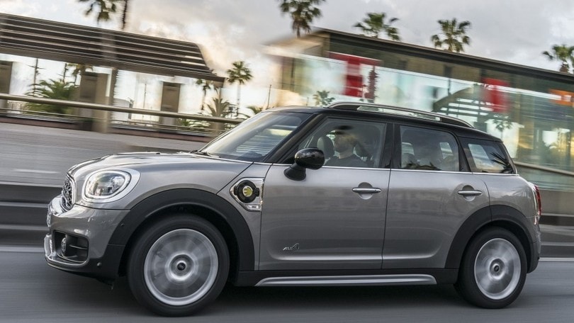 VIDEO: Test Mini Countryman Plug In Hybrid