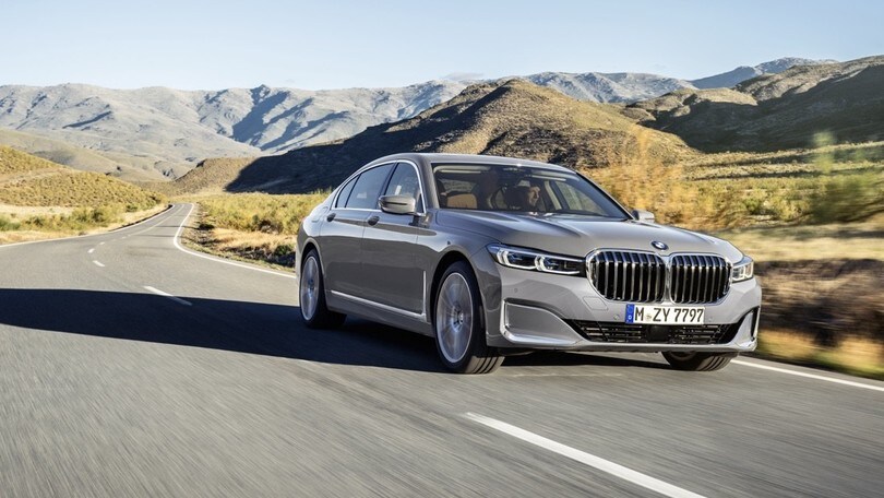 BMW Serie 7 restyling: foto